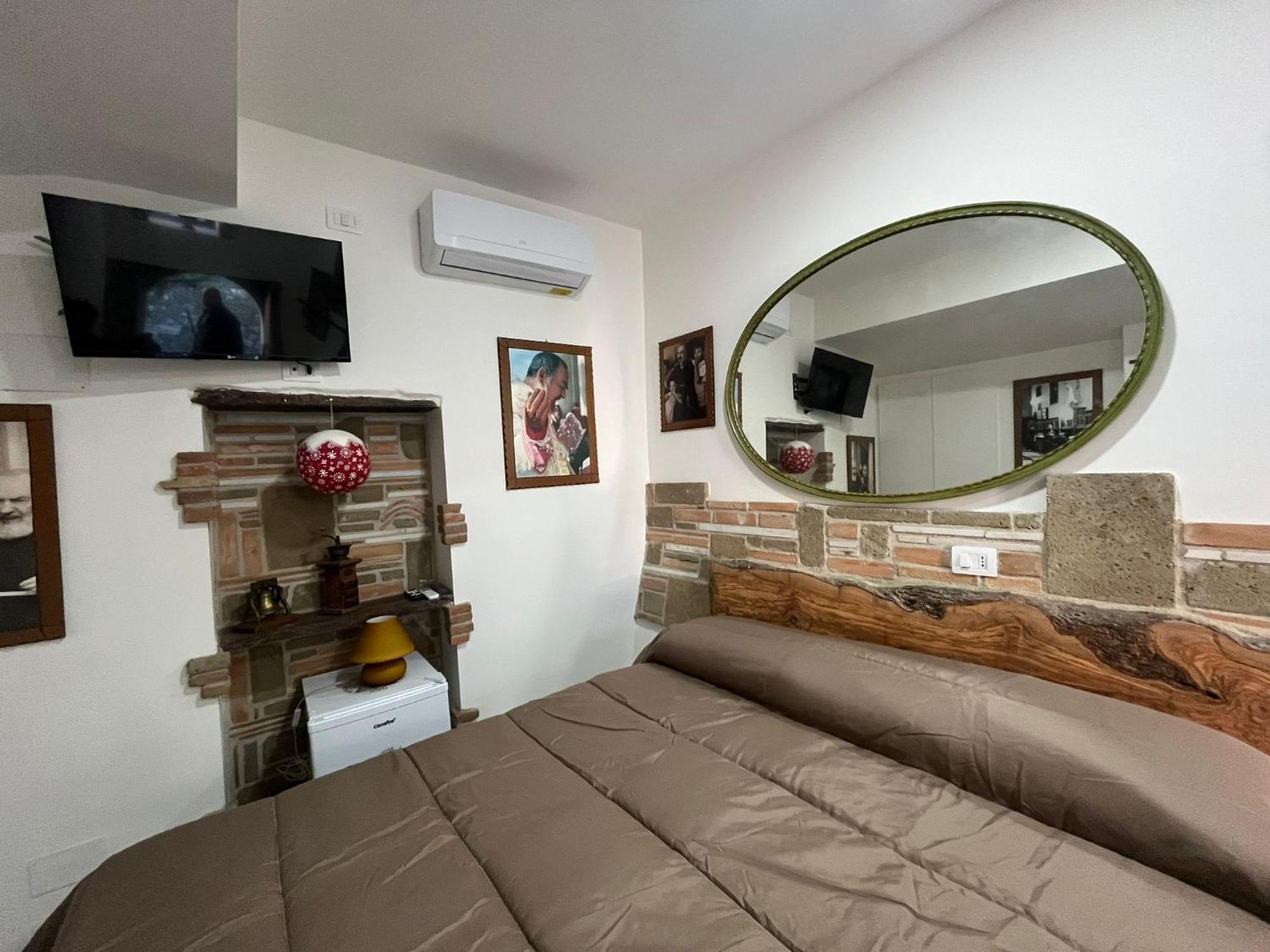 Dimora Forgione B&B - ปิเอเตรลชินา ภายนอก รูปภาพ